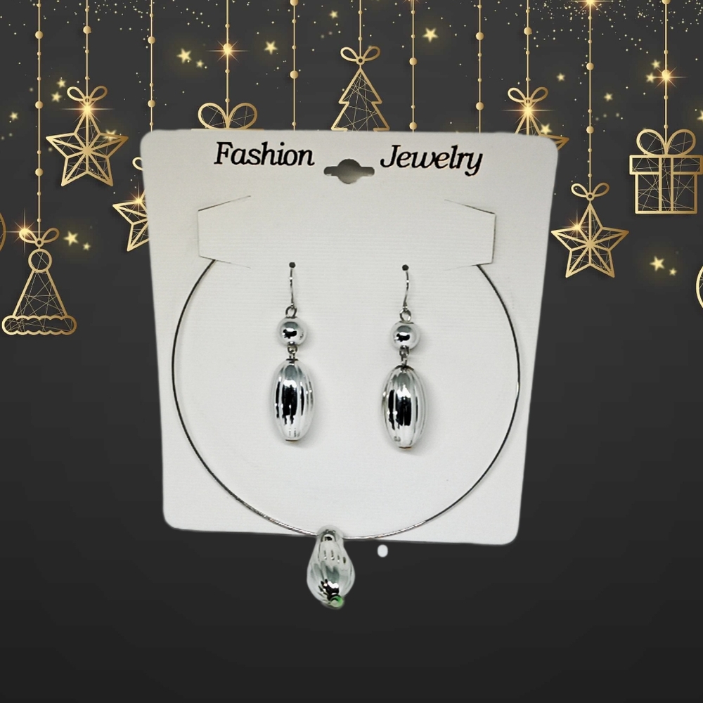 Silver Tone Choker w/ Matching Earrings